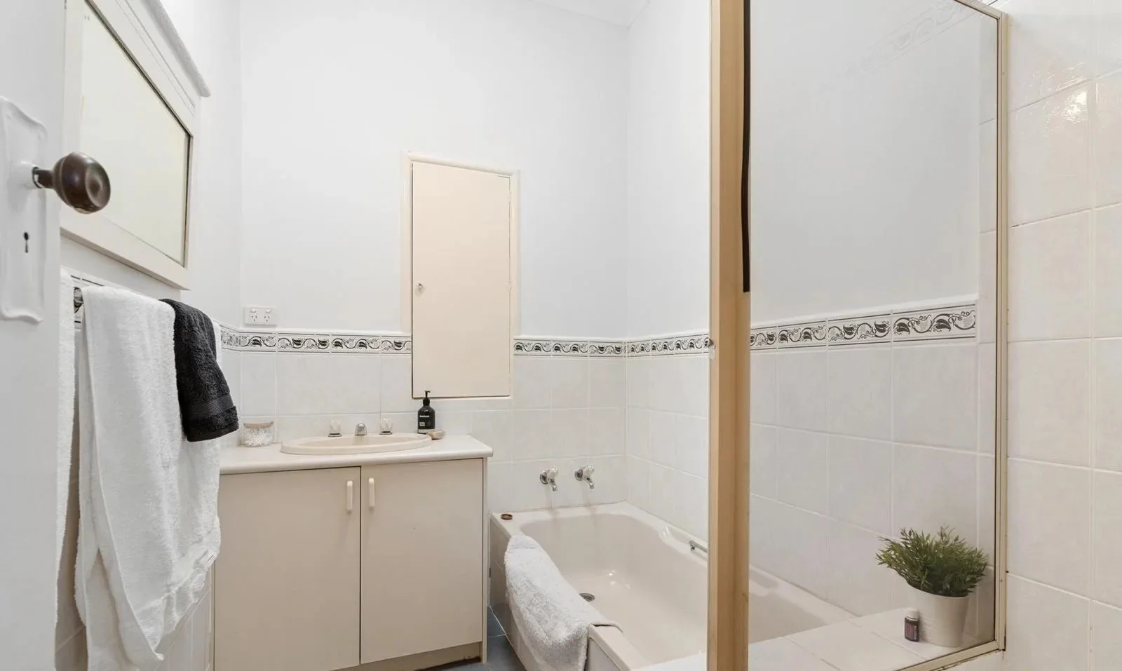 Additional image 9 of 2 Patricia Street, Box Hill VIC 3128