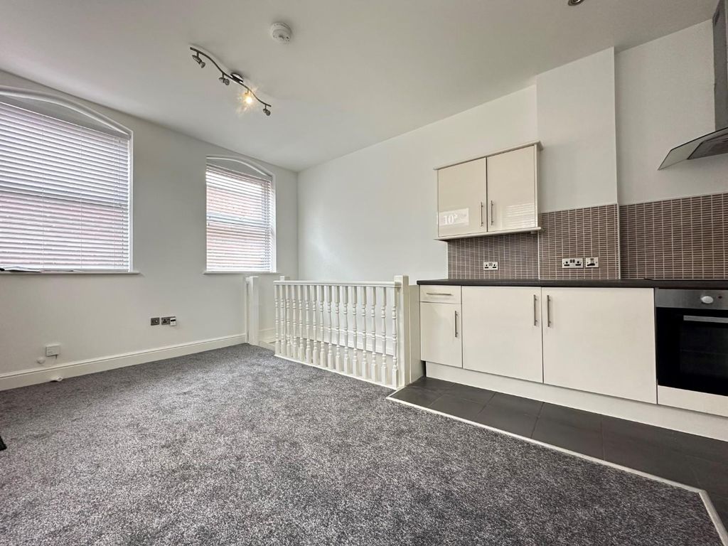 Additional image 2 of 3 bed flat for saleSouth Street, Northampton NN1