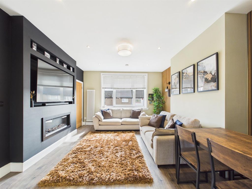 3 bed flat for saleSandy Road, Renfrew PA4 photo 2