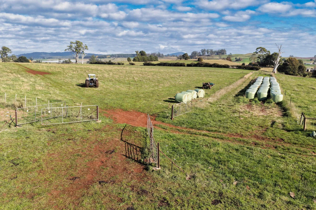 Additional image 5 of 17 Lemana Road, Red Hills TAS 7304