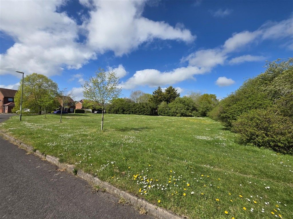 Land for saleYarrow Way, Locks Heath, Southampton SO31 photo 3