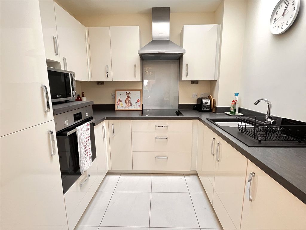 Additional image 3 of 2 bed flat for saleWenlock Road, Shrewsbury, Shropshire SY2