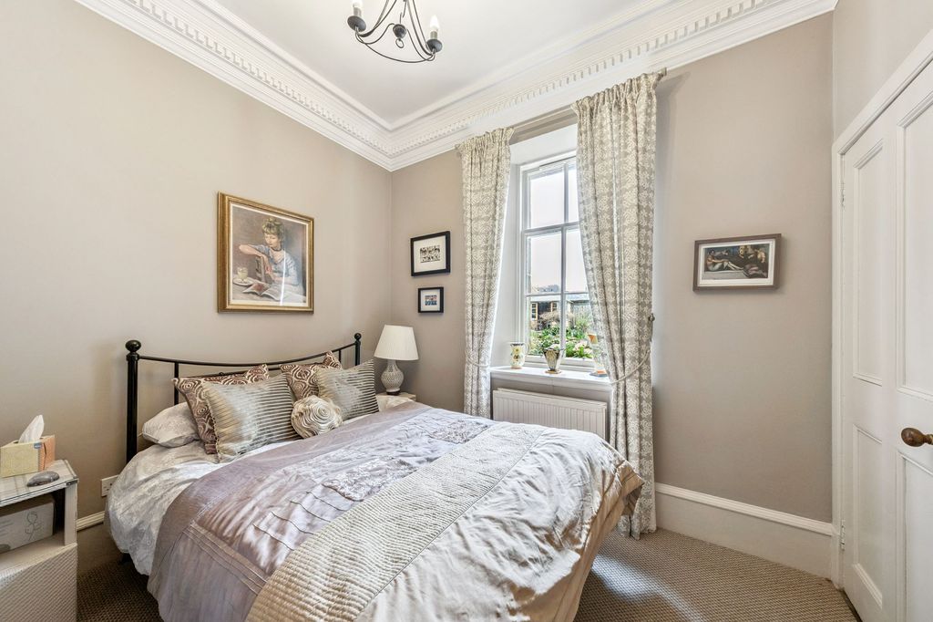 Additional image 13 of 3 bed flat for saleThe Crescent, Dunblane FK15