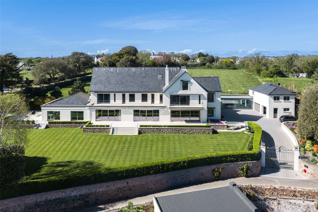 Additional image 3 of 6 bed detached house for saleLe Vieux Beaumont, St Peter, Jersey JE3