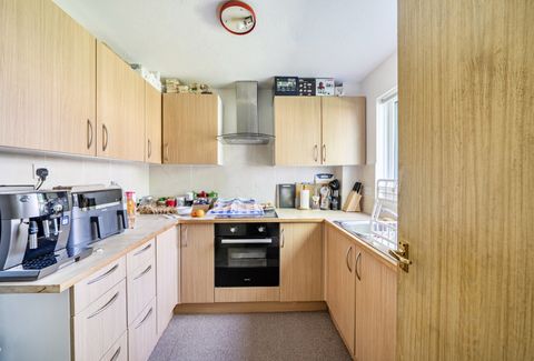 Pasteur Close, London NW9