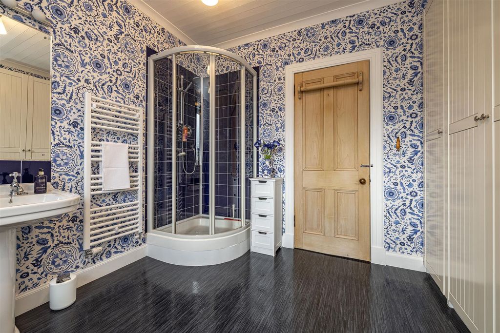 Additional image 9 of 4 bed flat for saleShawpark Road, Selkirk TD7