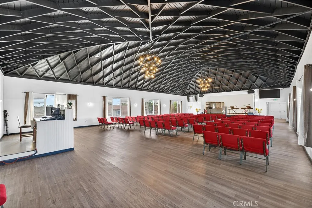 Additional image 10 of 7101 Menlo Ave, Los Angeles, CA 90044