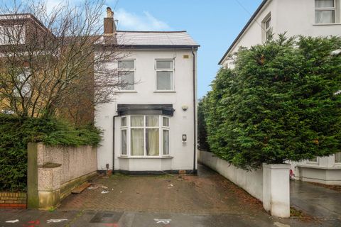 Furze Road, Thornton Heath CR7