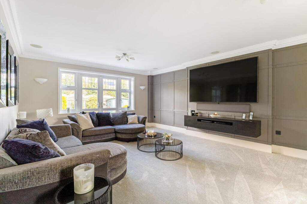 Additional image 2 of Wood End Road, Harpenden, AL5