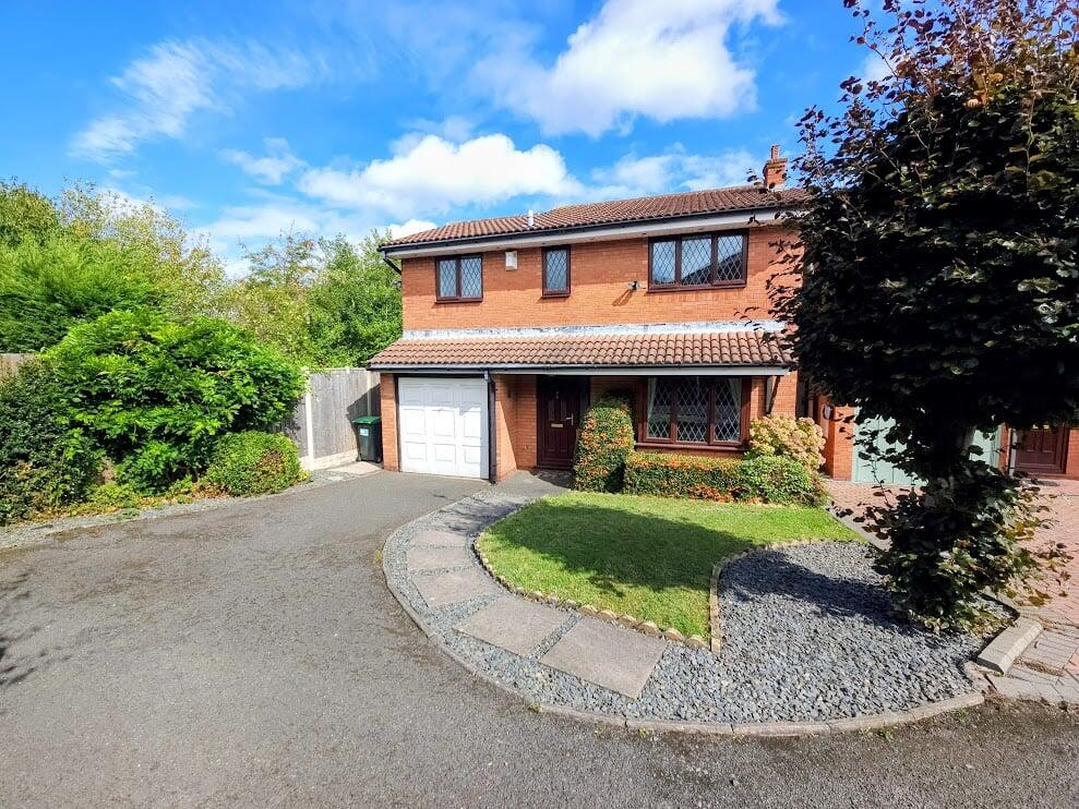 Whitworth Drive, West Bromwich, B71 photo 3