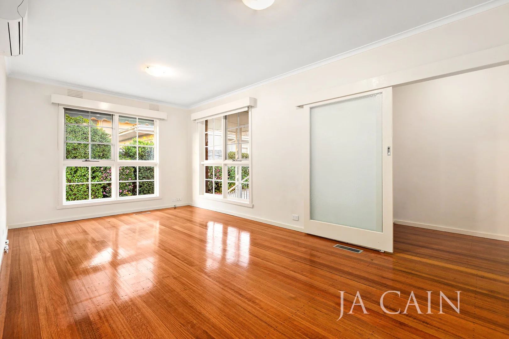 Additional image 3 of 2/6 Yeovil Road, Glen Iris VIC 3146