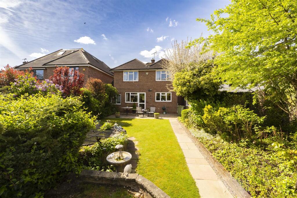 Admirals Walk, St. Albans photo 2