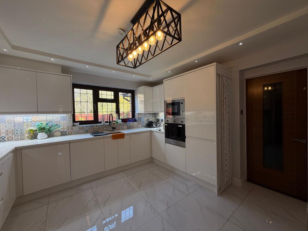 Additional image 8 of Oldacre Close, Sutton Coldfield, B76