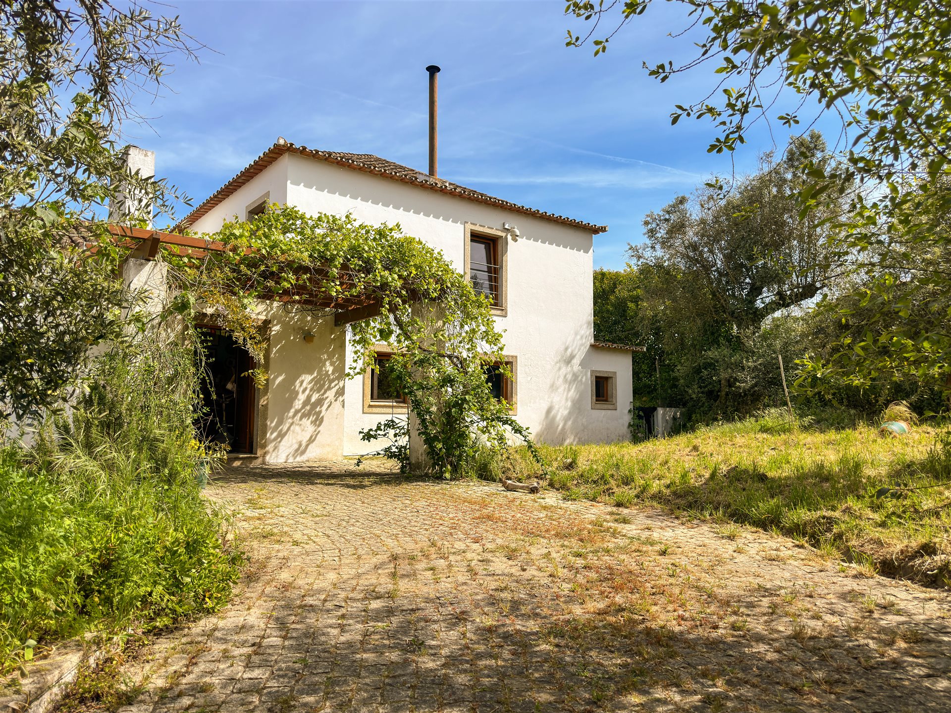 Nossa Senhora da Vila, Nossa Senhora do Bispo e Silveiras (Montemor-o-Novo)