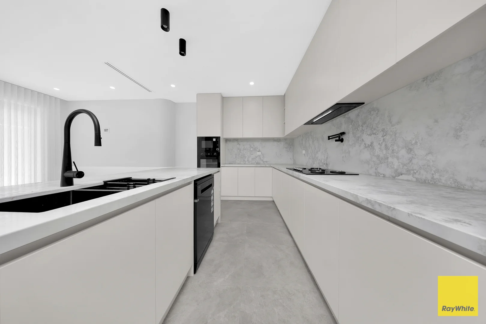 1 Digtree Crescent, Mickleham VIC 3064 photo 5