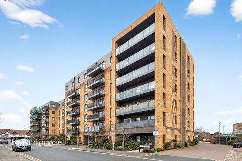 St. Johns Road, New Malden KT3