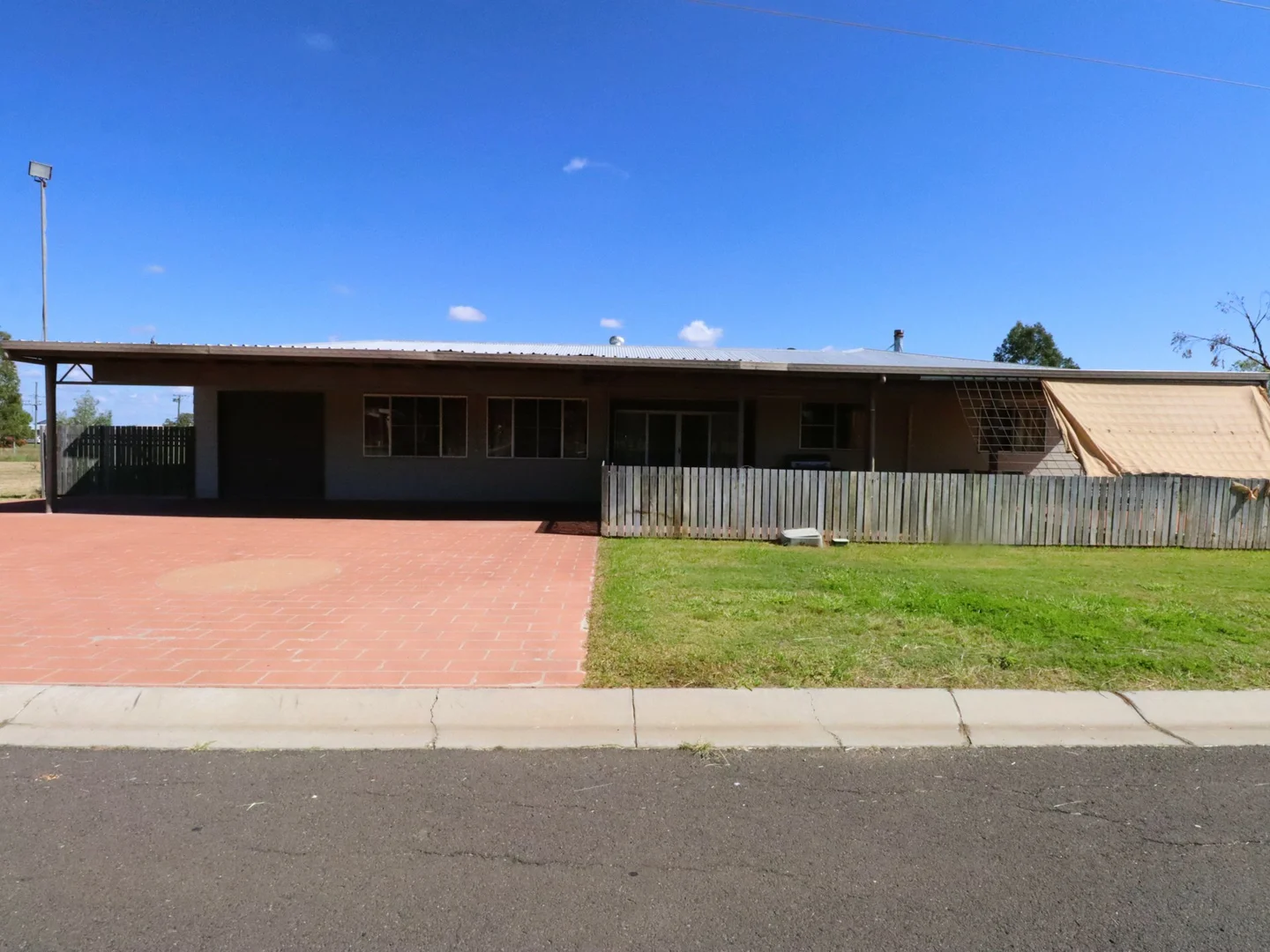 6-12 Hanly Street, Roma QLD 4455