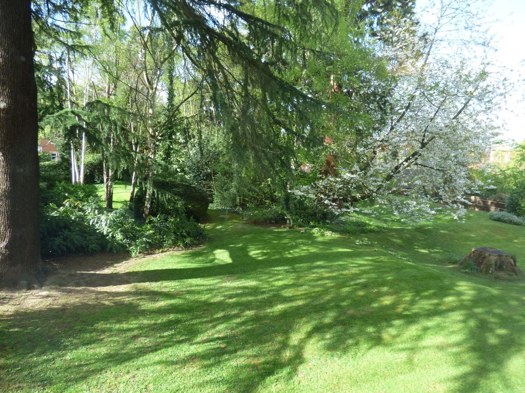 Additional image 10 of 1 bed flat for saleWorcester Road, Malvern, Worcestershire WR14