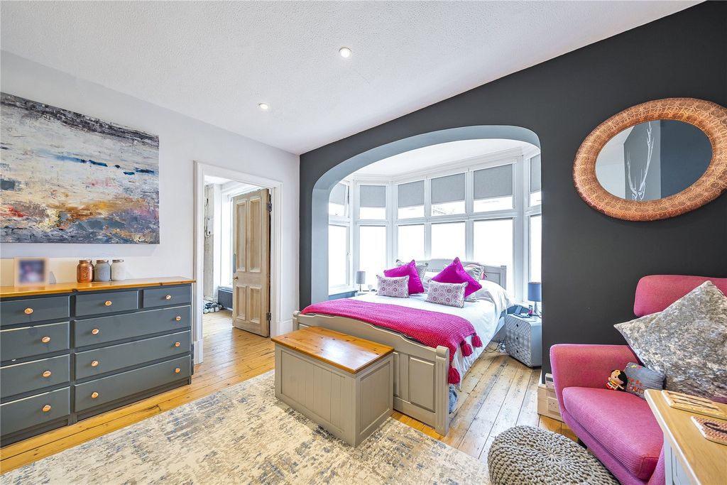 Additional image 6 of 6 bed detached house for saleThorold Road, Farnham, Surrey GU9