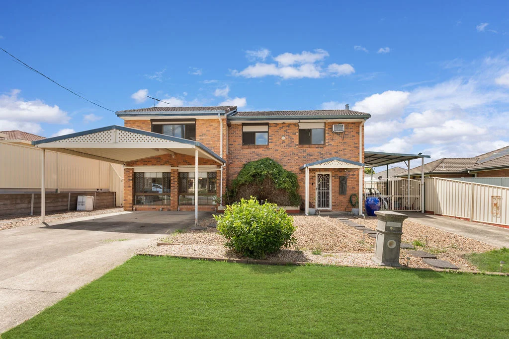90 Reif Street, Flinders View QLD 4305