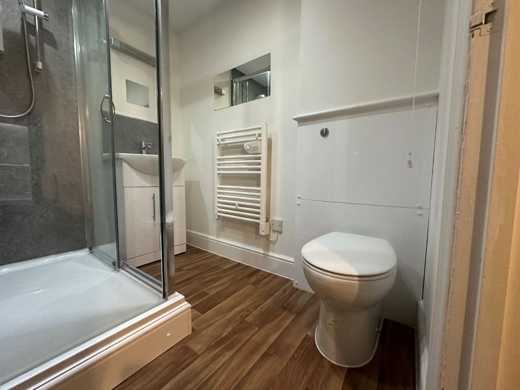 Additional image 6 of 3 bed flat for saleSouth Street, Northampton NN1