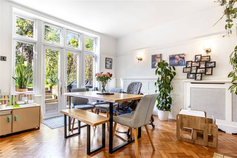 Alexandra Park Road, London N22