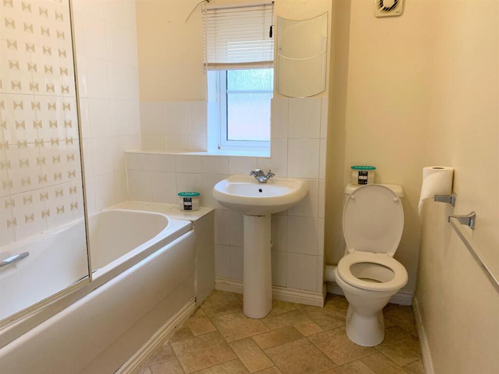 Additional image 3 of Russell Close, Wilnecote, Tamworth