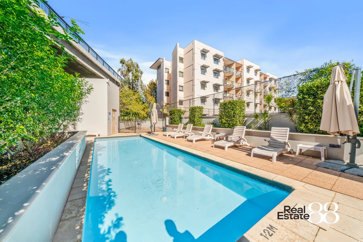202/112 Mounts Bay Road, Perth WA 6000 photo 2