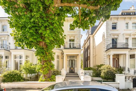 Belsize Park Gardens, Belsize Park NW3