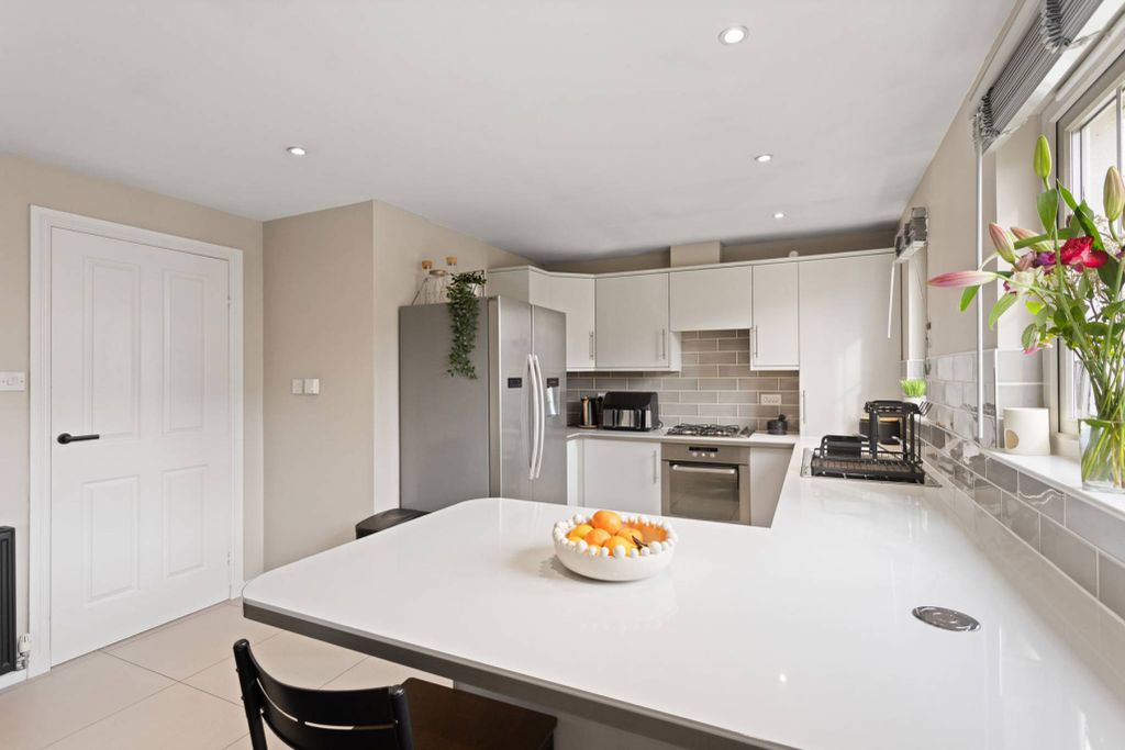 Additional image 7 of 2 bed flat for saleMiners Walk, Dalkeith, Midlothian EH22
