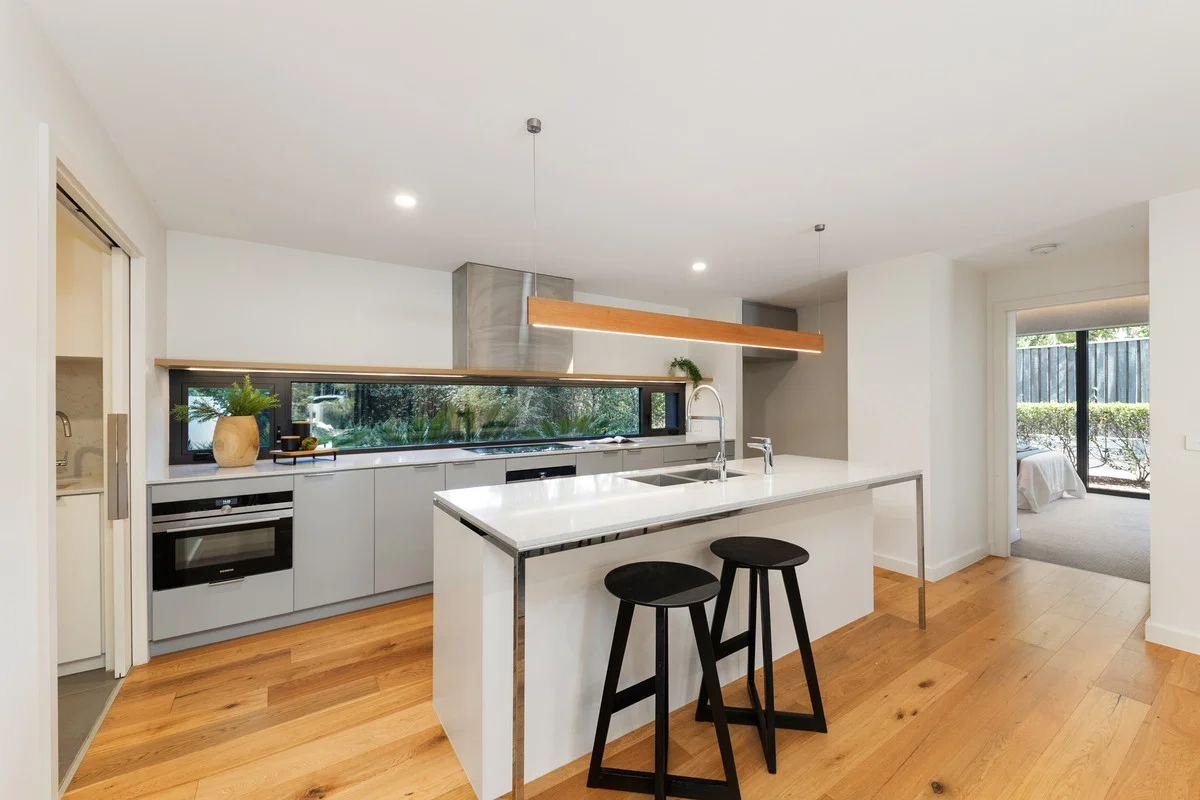 1/22 Canberra Avenue, Forrest ACT 2603 photo 2
