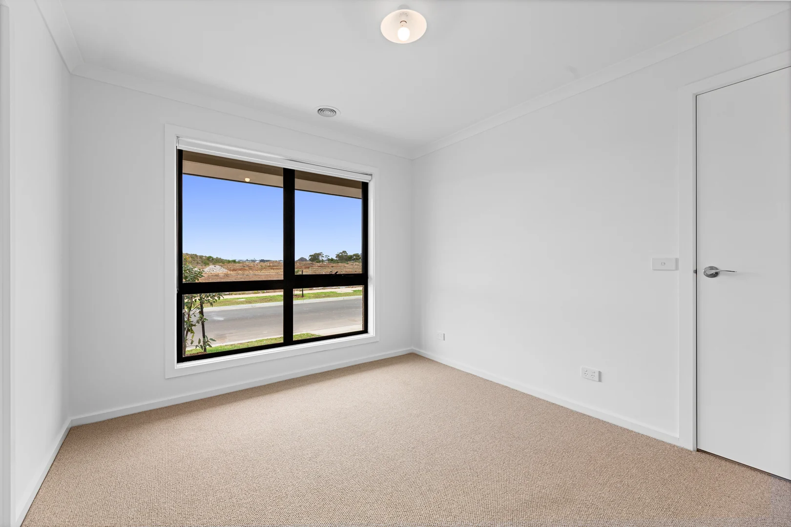 49 Lucania Cres, Tarneit VIC 3029 photo 5