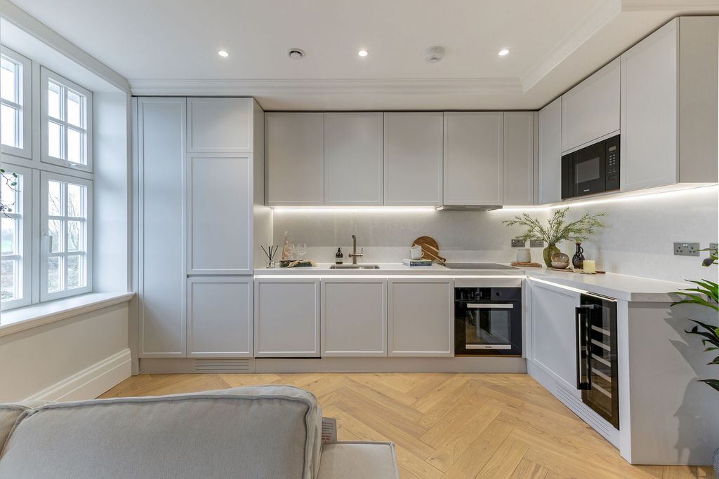 Additional image 4 of 1 bed flat for saleKings Meadow, Whyteleafe Hill, Whyteleafe CR3