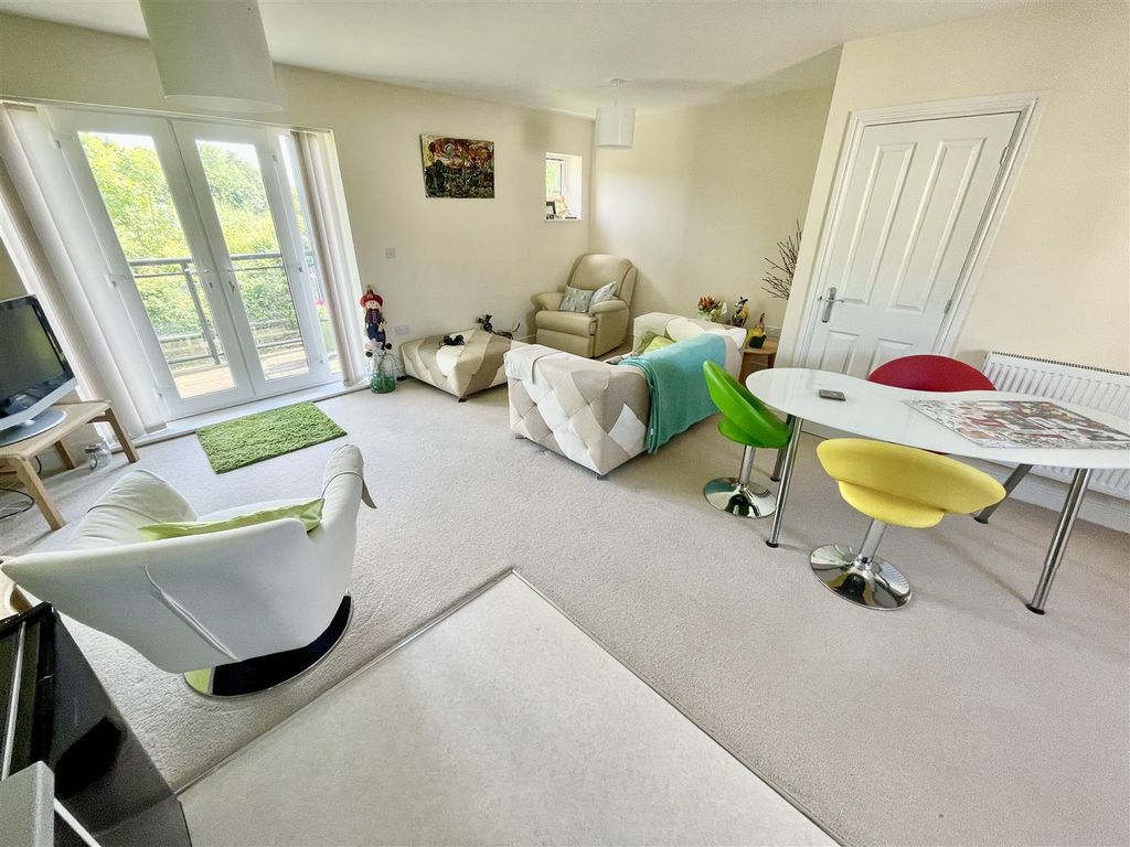 Additional image 5 of 2 bed flat for saleWren Gardens, Portishead BS20