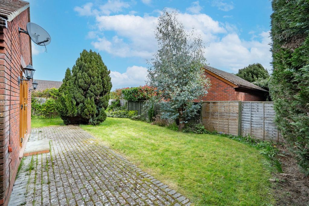 Additional image 17 of 3 bed bungalow for saleLink Elm Place, Malvern, Worcestershire WR14