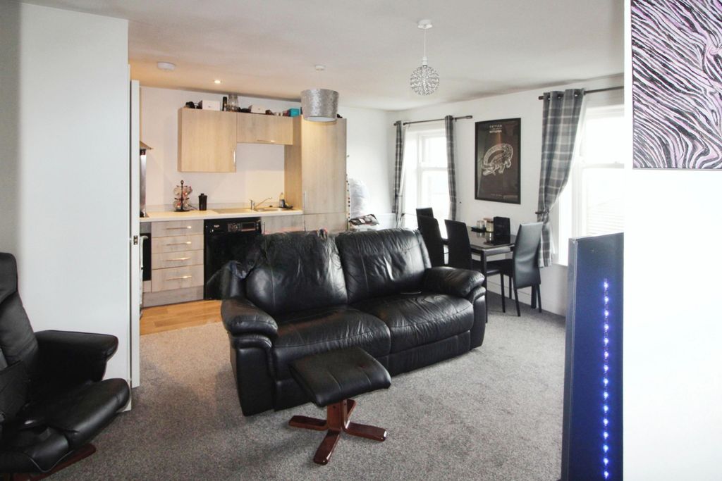 Additional image 4 of 1 bed flat for saleGrimsby Road, Cleethorpes DN35