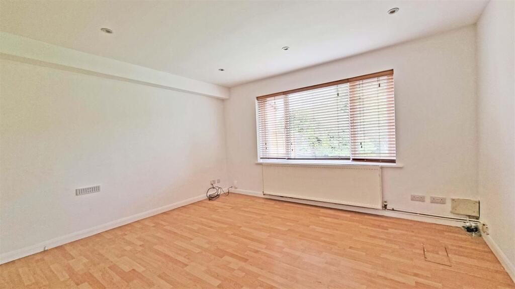 Additional image 2 of Alcester Road, Hollywood