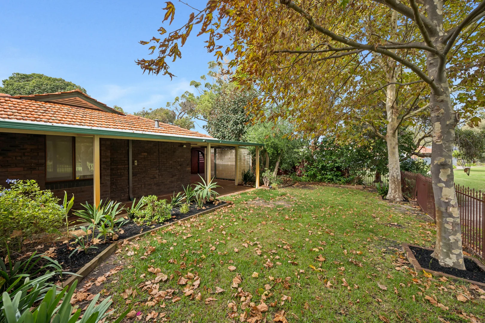 Additional image 21 of 82 Regency Drive, Thornlie WA 6108