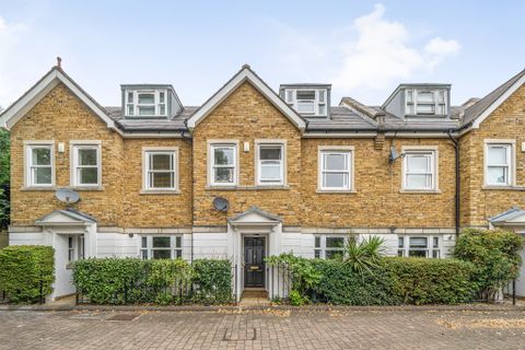 Gideon Mews, London W5