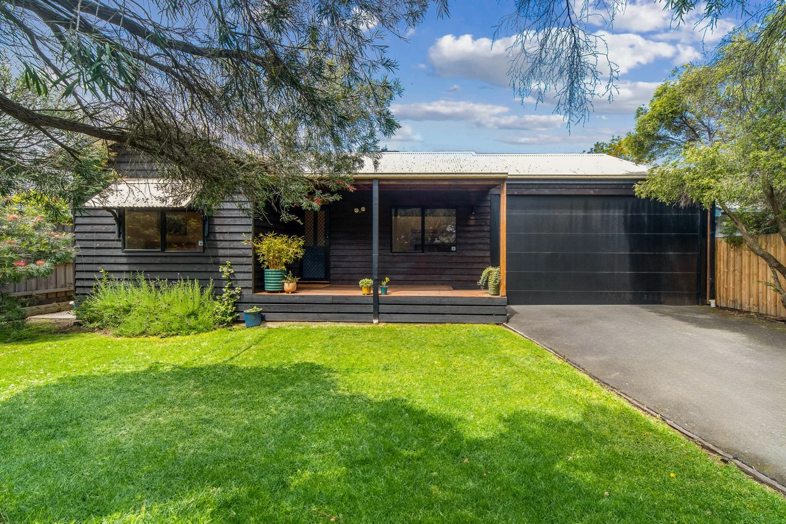 8 Colin Avenue, Frankston VIC 3199