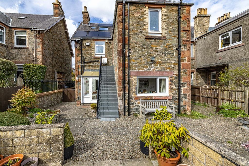 Additional image 2 of 4 bed flat for saleShawpark Road, Selkirk TD7