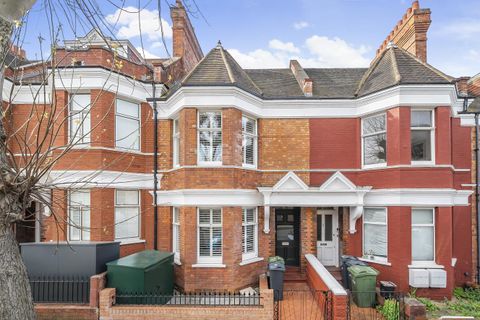 Barcombe Avenue, Streatham Hill, London SW2
