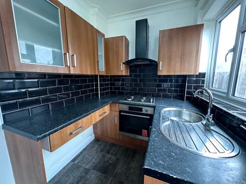 Winterbourne Road, Dagenham RM8