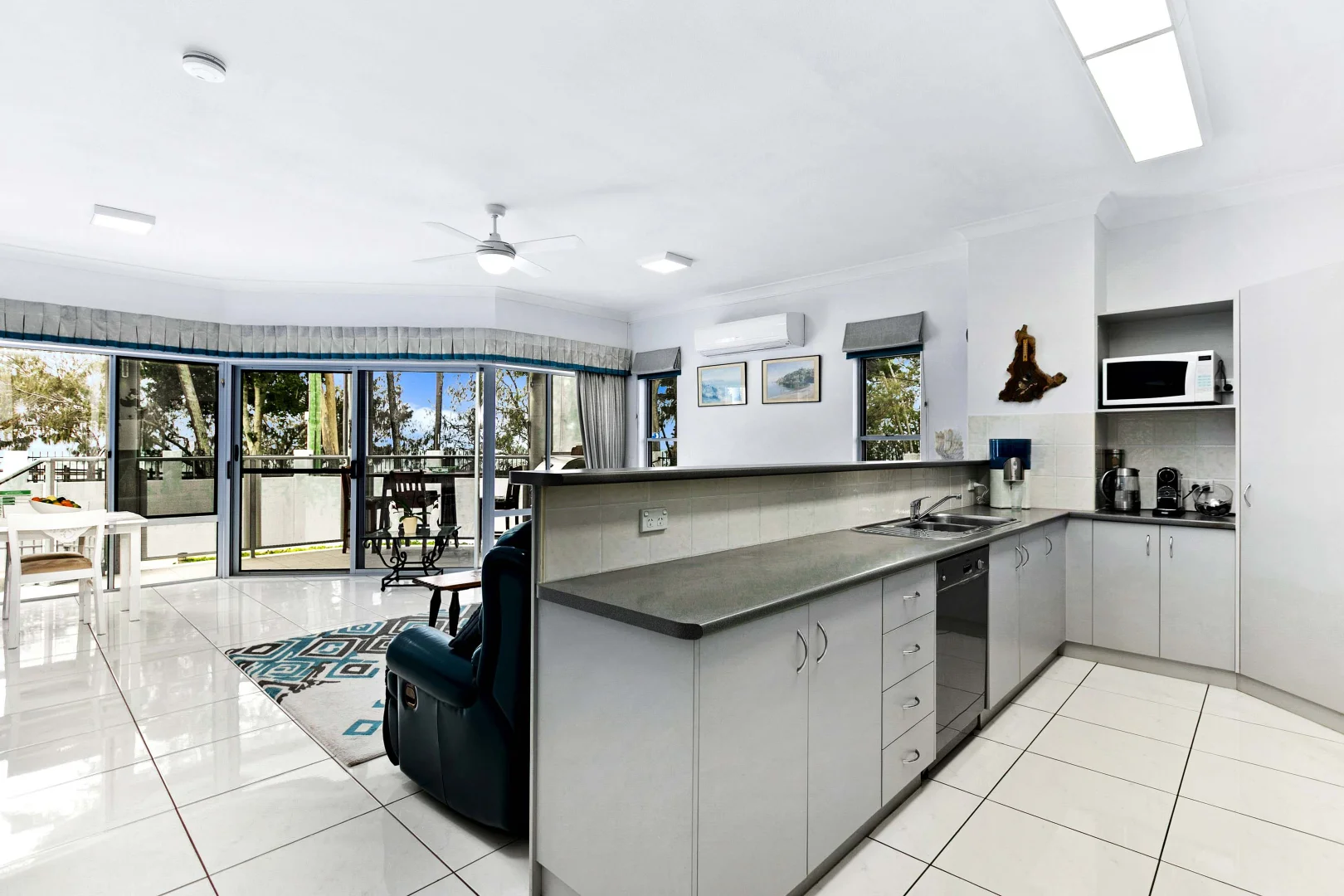 1/320 Esplanade, Scarness QLD 4655 photo 5