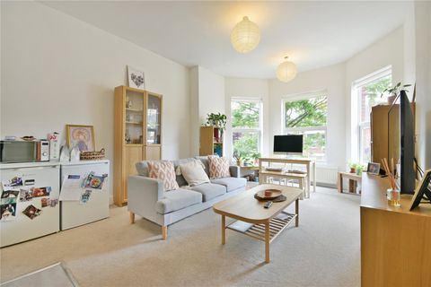 Fordwych Road, Cricklewood NW2