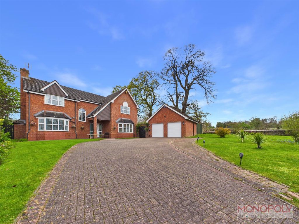 5 bed detached house for saleChestnut Court, Summerhill, Wrexham LL11