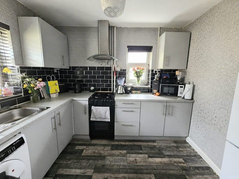 Additional image 5 of 2 bed flat for saleLime Grove, Neath, Neath Port Talbot. SA11