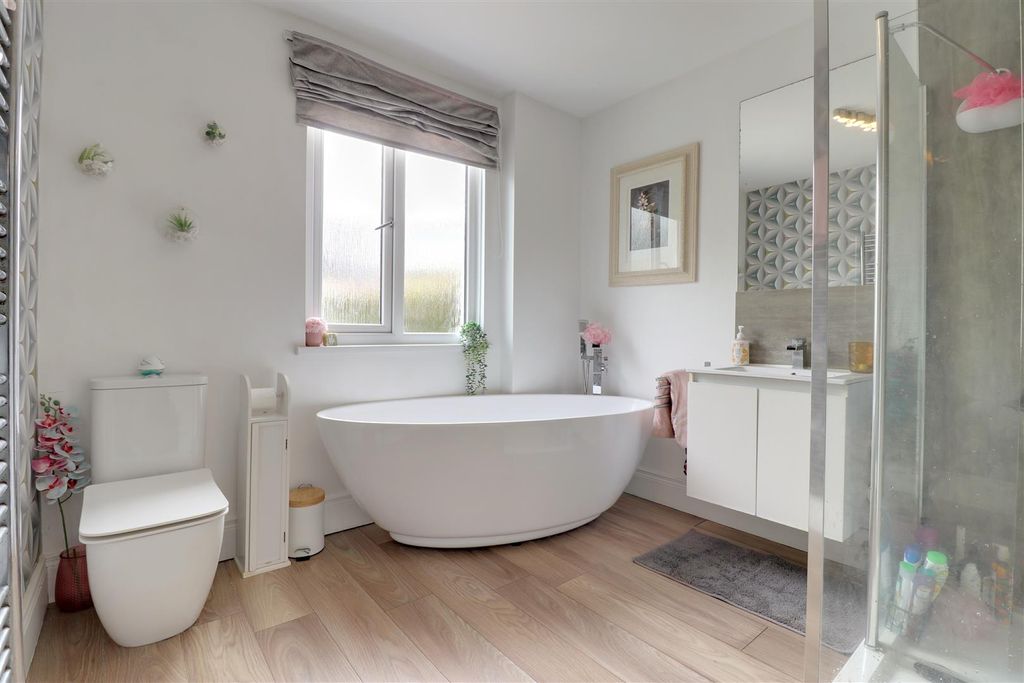 Additional image 13 of 4 bed bungalow for sale97 Donaghadee Road, Bangor BT20