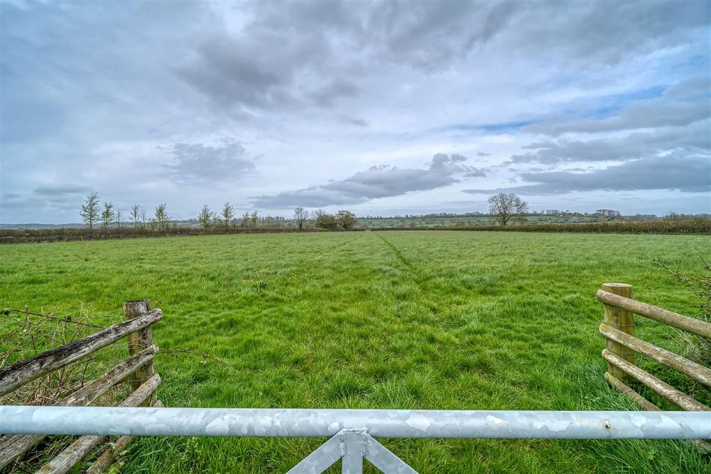 Additional image 4 of 5 bed farm for saleMoor Lane, Rodgrove, Wincanton BA9