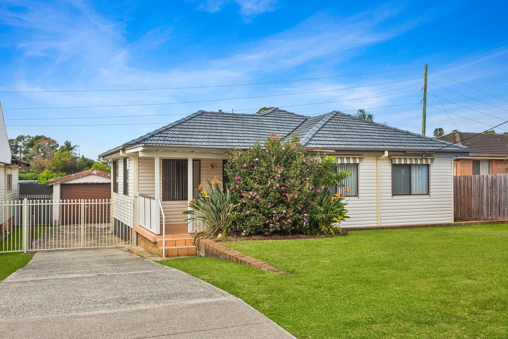 24 Landy Drive, Mount Warrigal NSW 2528